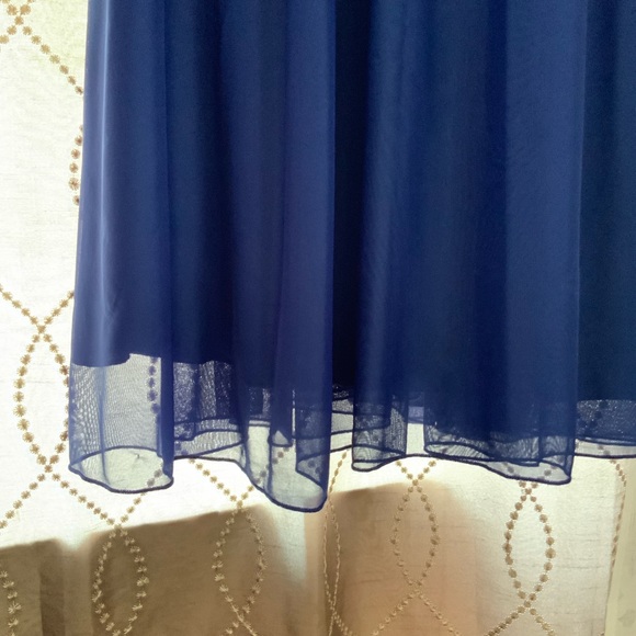 Embroidered Prom Dress Maxi Size 1 - Picture 4 of 5